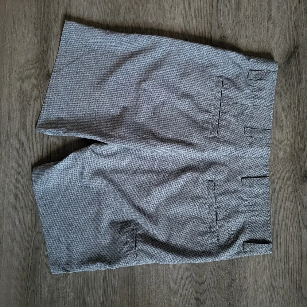 Callaway Mens Gray Micro Pattern Golf Shorts Size 32 Stretch Flat Front Preppy